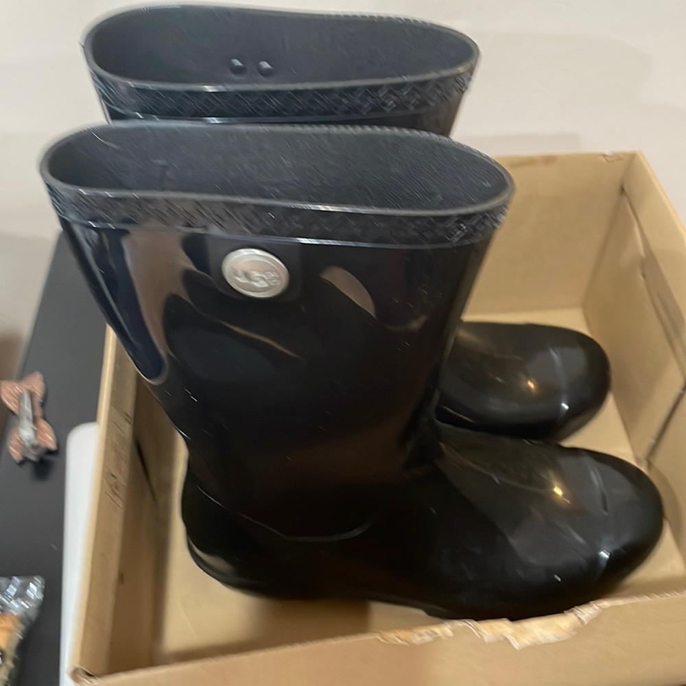 3/4 UGG Rain Boots